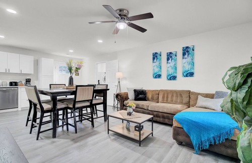 Moncks Corner House | Moncks Corner. Spacious, cozy home close to downtown