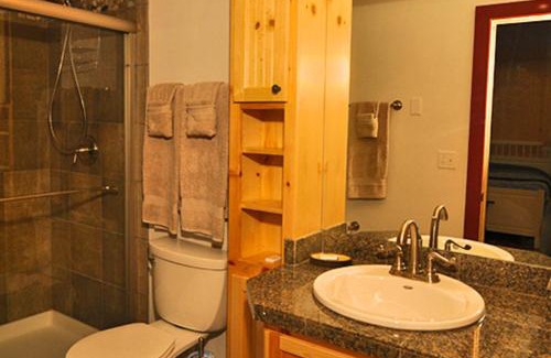 Skykomish House | Money Creek Lodge - 5 Bed 2 Bath Vacation home in Skykomish