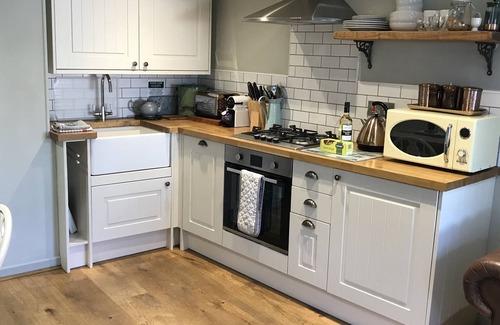 Lyme Regis House | Monmouth House Old Town Lyme Regis parking garden16 guests beach Pets Hot tub