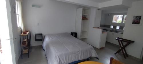 Bosque Peralta Ramos House | Monoambiente totalmente equipado en el bosque