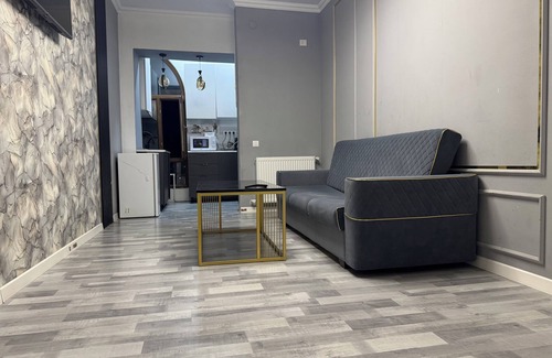 Tashkent Apartment | MonoNest Flat Yakkasaroy 1-bedroom apartment with WiFi, AC in amazing Tashkent