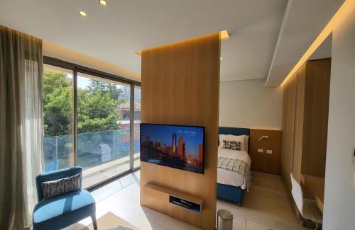 Sodeco Hotel | Monot Suites