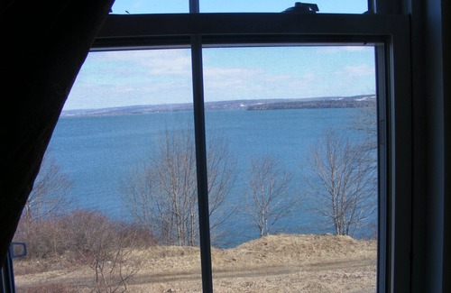 Digby House | Montague room for rent on Ocean Front