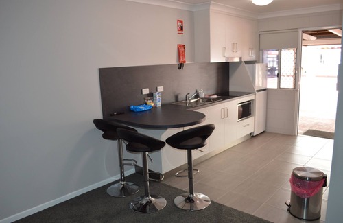 Rosslea Hotel | Monte Carlo Motor Inn