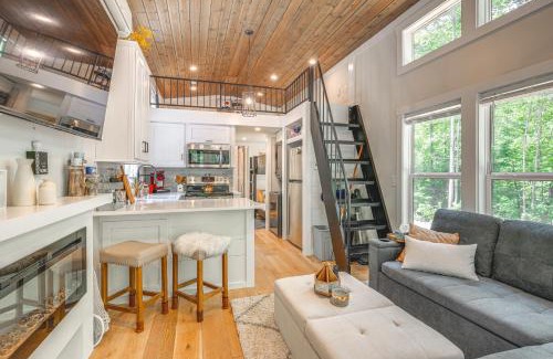 Monteagle House | Monteagle Cabin with Swim Spa, Sauna and Fire Pit!