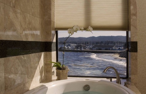 Monterey Hotel | Monterey Bay Inn