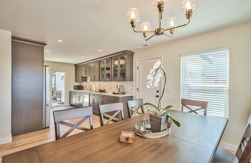 Del Rey Oaks House | Monterey Bay Ocean Peak Home Near Carmel & Pebble Beach 4 Bed 3.5 Bath & AC