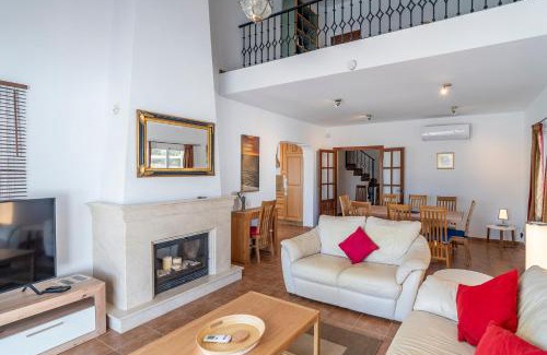 Vinuela Villa | Monterosa stunning views private