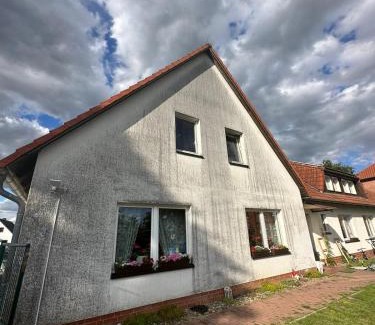 Lalendorf House | Monteurzimmer Iris&Jasmin