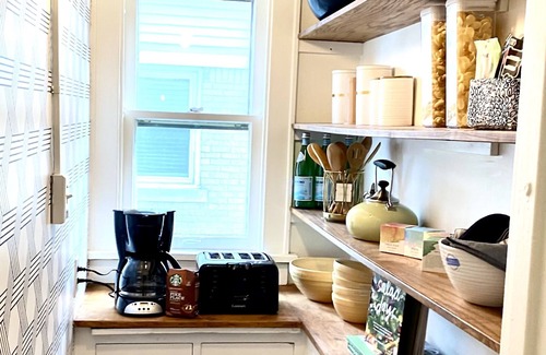 Wauwatosa House | MONTHLY ONLY. DOCS, TRAVEL NURSES, PROFESSIONALS, RELOCATION! Great location!