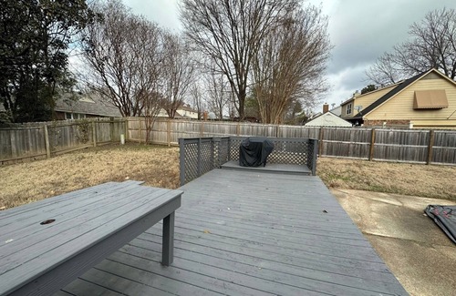 Cordova House | MONTHLY STAYS- 4 BR+ Extra Space Beds- Retreat w/Private Pool