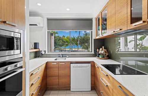 Airlie Beach Apartment | Montipora Unit 3 - In the heart of Airlie, wi-fi and Netflix