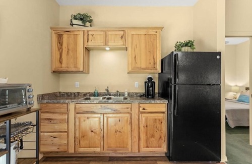 Alachua Cottage | Moondrift Guesthouse - Secluded and Relaxing