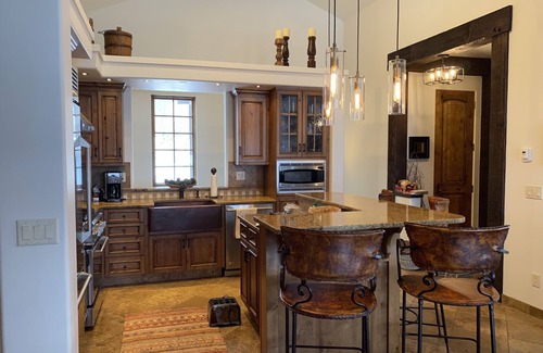 Big Sky House | MOONLIGHT BASIN, BIG SKY MONTANA - RUSTIC TIMBERS MOUNTAIN RETREAT SKI IN/OUT