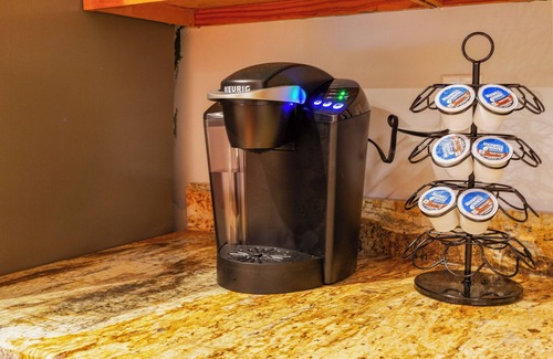 Brooks House | Moonlight Ridge Cabin Retreat in Shepherdsville