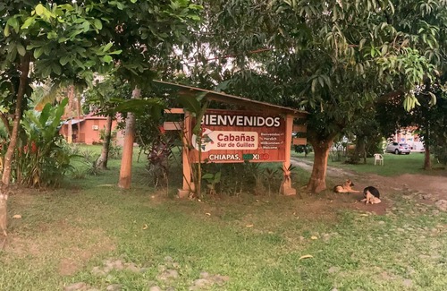 Tuxtla Chico Cabin | Moonshine, rustic pool, Starlink, AA, kitchenette, hammock, KING size, vegetable garden