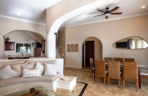 Soliman Bay Villa | Moonstar: 5BR Beachfront Villa with swimming pool and AC throughout near Tulum