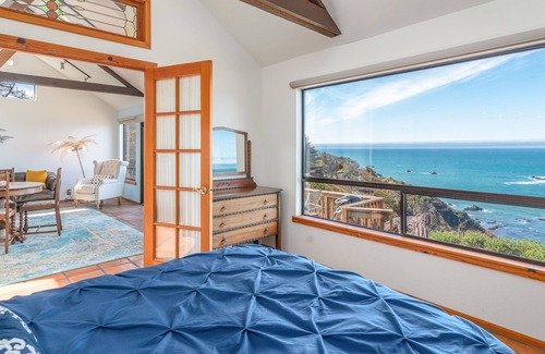 Gualala Cottage | Moonstar Cottage | Near Bluffs & Pet Friendly