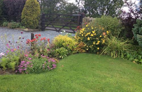 Fourstones Near Bentham Bed & Breakfast | Moor View