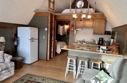 Fishtail Cabin | Moose Cabin - Mountain Views, Hear Rushing River, Private, Pet Friendly