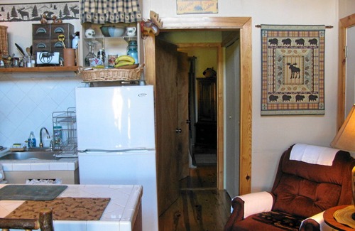 Andrews Cabin | Moose Crossing Cabin.Private, Not Isolated