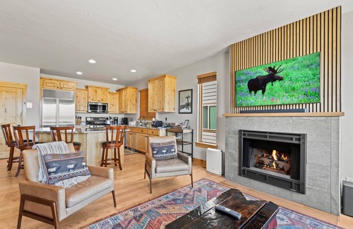 Bear Hollow Village House | Moose Mgmt at Bear Hollow 5639: Pvt HotTub-Balcony w Grill-Fast & Reliable Wi-Fi