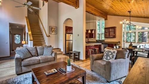 Truckee House | Moosetrack by AvantStay Cozy Cabin In The Heart of Tahoe Donner