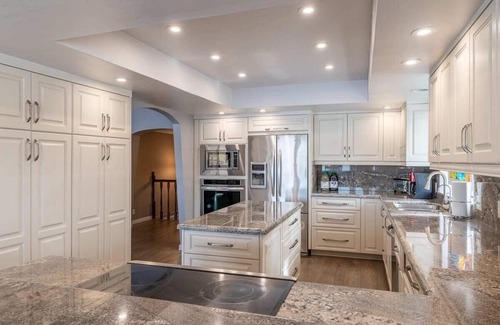 Earp House | Moovalya Keys Riverfront! Room for all!