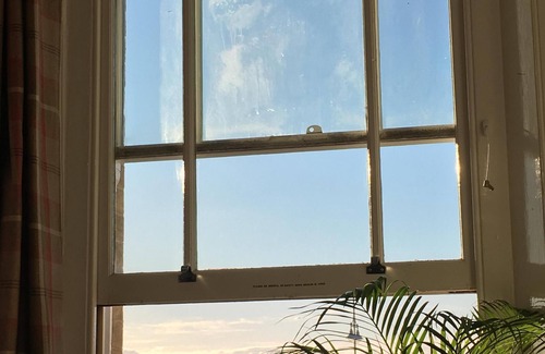 Lowestoft Apartment | Moray Seaview is a Suffolk coast beach apartment with uninterrupted seaviews