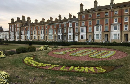Lowestoft Apartment | Moray Seaview is a Suffolk coast beach apartment with uninterrupted seaviews