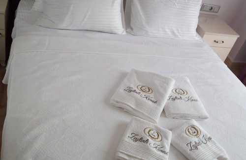 Mordogan Hotel | MORDOĞAN Zeytinli Konak Butik Hotel