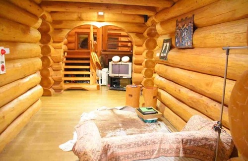 Shinano Cabin | Mori no Log Hotel Kamloops