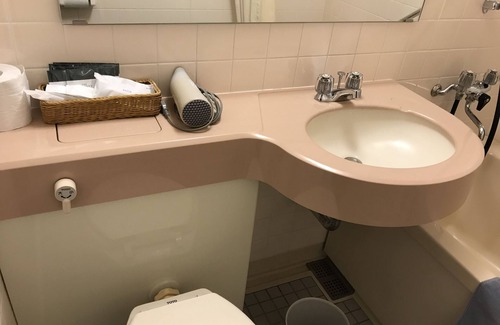 Shinano Cabin | Mori no Log Hotel Kamloops