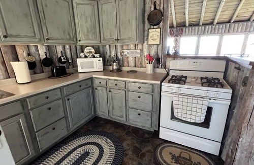 Corea Cottage | Morningside a Private Secluded Rustic Seaside Cottage In The Village Of Corea