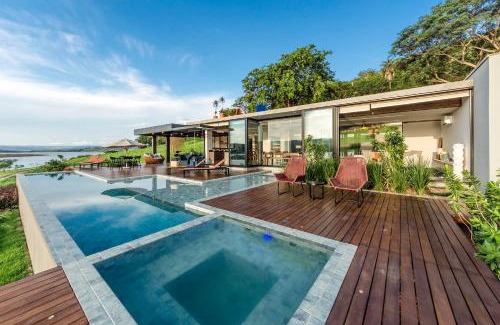 Cassia House | @morro.redondo - A casa no Lago e na Serra