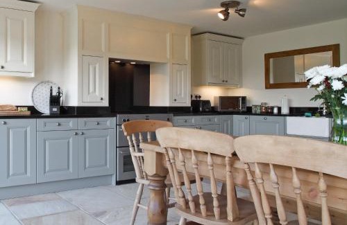 Sneaton House | Mortar Barn