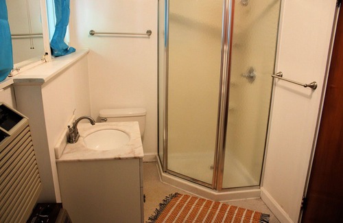 Almo Hotel | Motel #12 at Lynnhurst Resort - Jet Ski Rentals on Site!