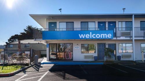 Pacific Hotel | Motel 6-Arcata, CA Cal Poly Humboldt