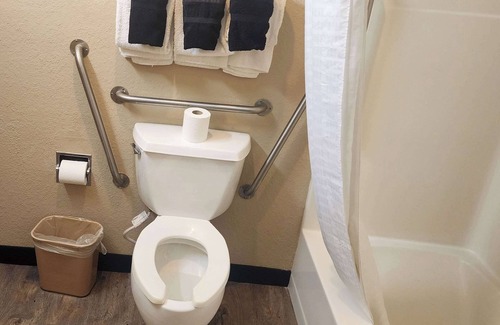 Concordia Hotel | Motel 6 Concordia, MO