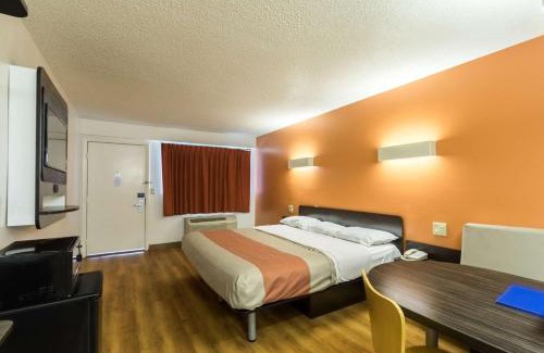 Crawfordsville Hotel | Motel 6-Crawfordsville, IN