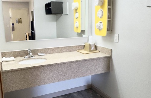 Dyersburg Hotel | Motel 6 Dyersburg, TN