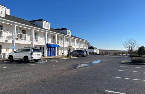 Georgetown Hotel | Motel 6 Georgetown, SC Marina