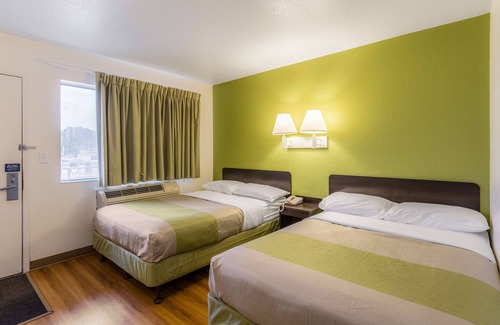 Green Bay Hotel | Motel 6 Green Bay, WI