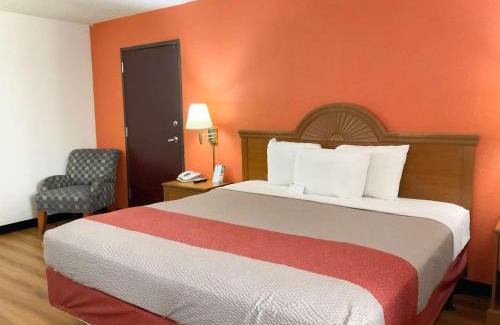 Hannibal Hotel | Motel 6-Hannibal, MO