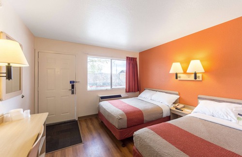 Klamath Falls Hotel | Motel 6 Klamath Falls, OR