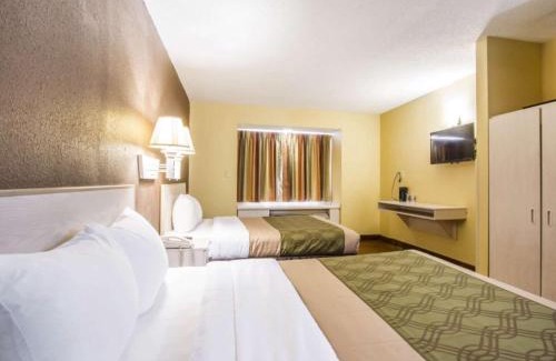 Tillmans Corner Hotel | Motel 6-Mobile, AL