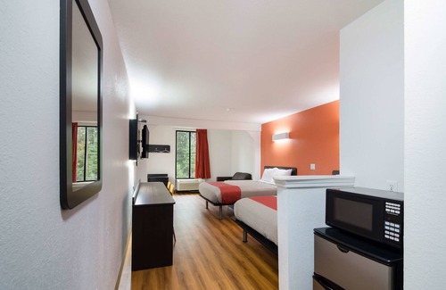 Kreole Hotel | Motel 6 Moss Point, MS