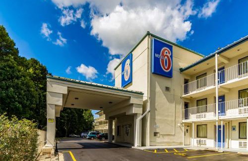 Southwest Raleigh Hotel | Motel 6-Raleigh, NC - Cary