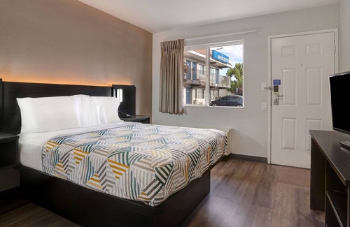 Rancho Cordova Hotel | Motel 6 Rancho Cordova, CA - Rancho Cordova East