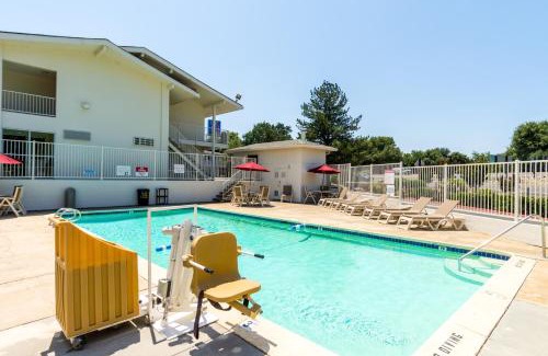 Redding Hotel | Motel 6-Redding, CA - Central